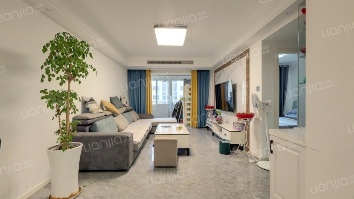 珑翠芳庭二手房实景图