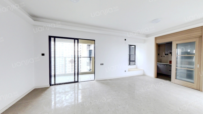 松湖之光2期尚品二手房实景图