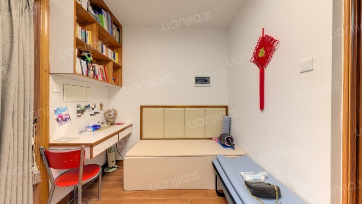 东尚新地二手房实景图