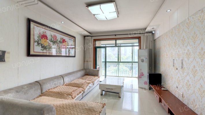 石化佳苑二手房实景图