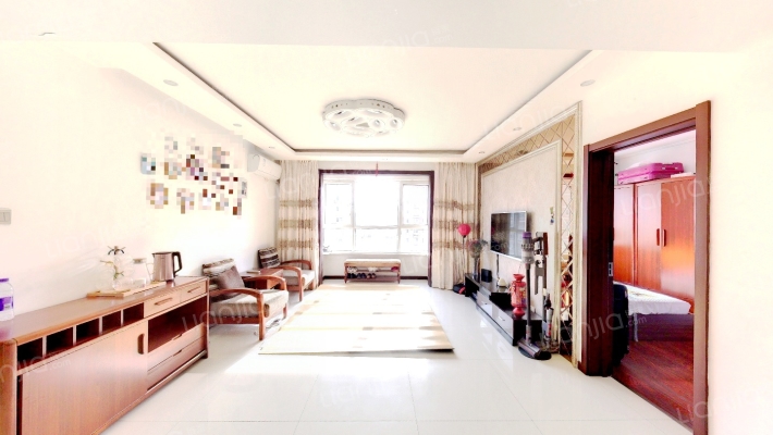 新世界花园澔景华庭二手房实景图