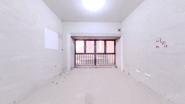 颐安都会中央二期二手房实景图