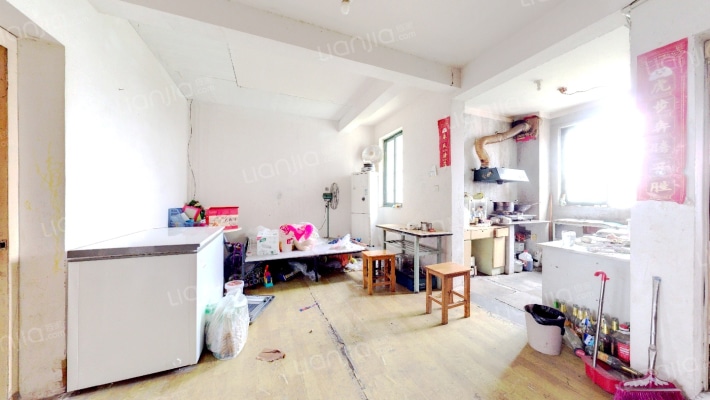 卫星花园二手房实景图