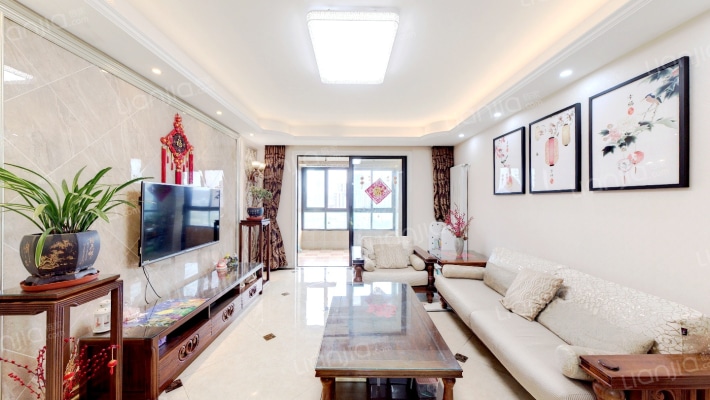 保利罗兰香谷二手房实景图