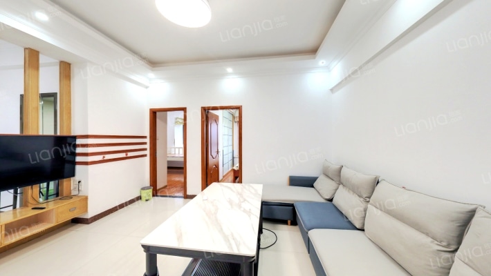 地华梅溪湖畔二手房实景图