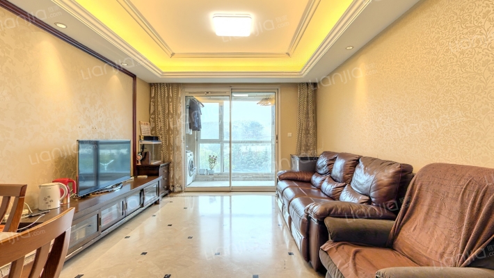 新华锦爱丁堡国际公寓二手房实景图