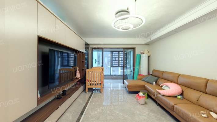 越秀悦湖台二手房实景图