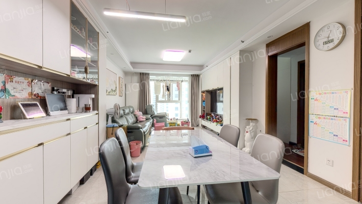 港湾江城二期二手房实景图