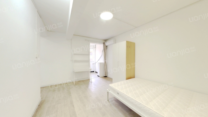 龙柏六村二手房实景图