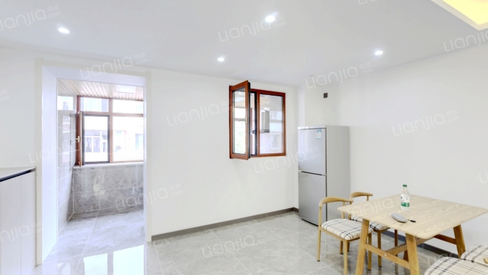 青云街二手房实景图