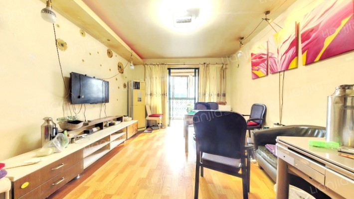 四季宜景苑二手房实景图