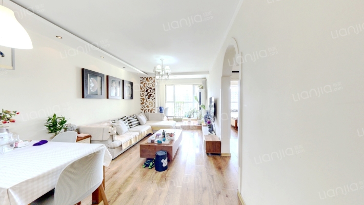 领秀城UP街区二手房实景图