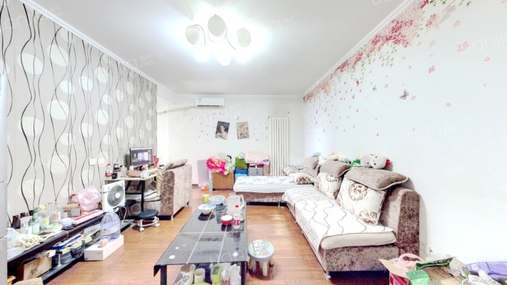 龙御花园二手房实景图