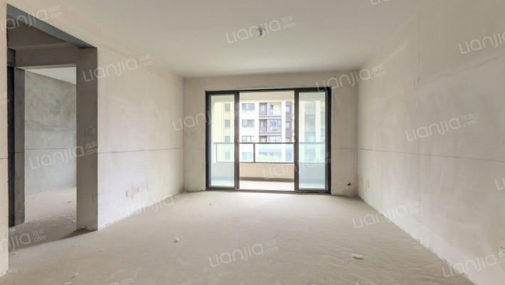 蓝湖庭二手房实景图