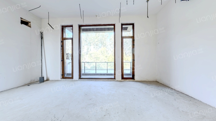 九章别墅二手房实景图