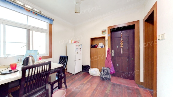 临潮一村二手房实景图