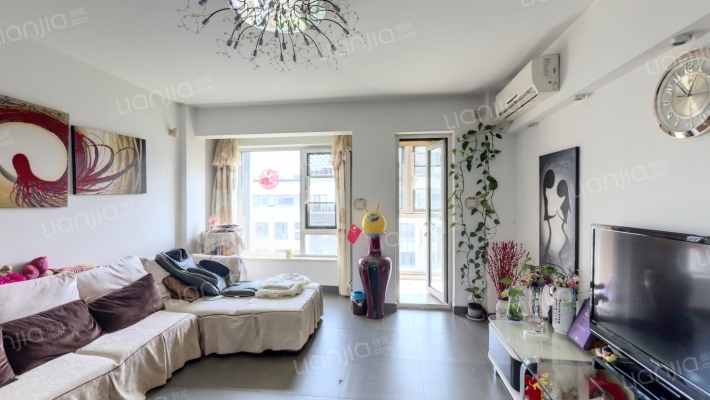 假日风景花园二手房实景图