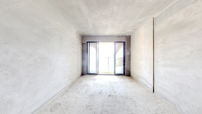 三正卧龙山一号二手房实景图