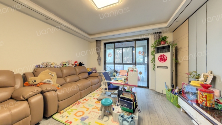 浦江世博家园二街坊二手房实景图