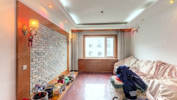 广场社区二手房实景图