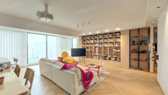 保利天汇二手房实景图