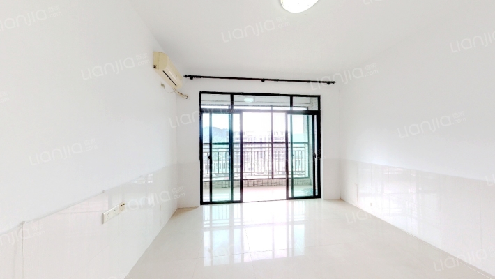 山场二手房实景图