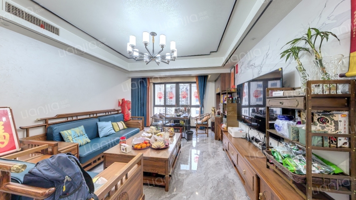 中发印象外滩二手房实景图