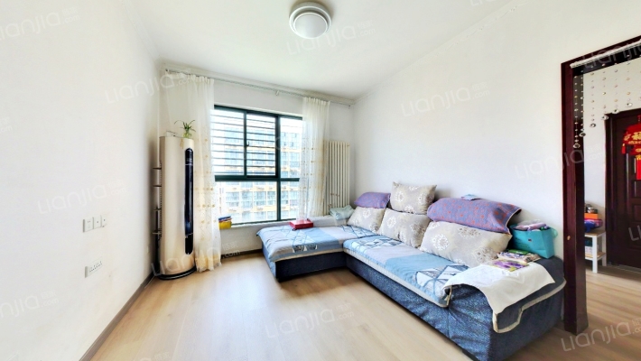 乾宏领秀二手房实景图