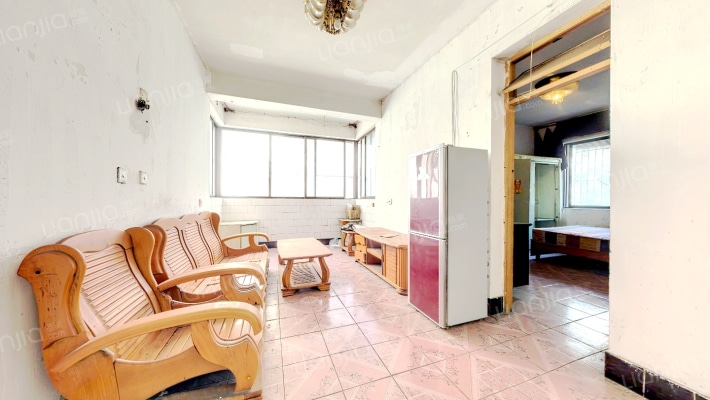 成钢新小区二手房实景图