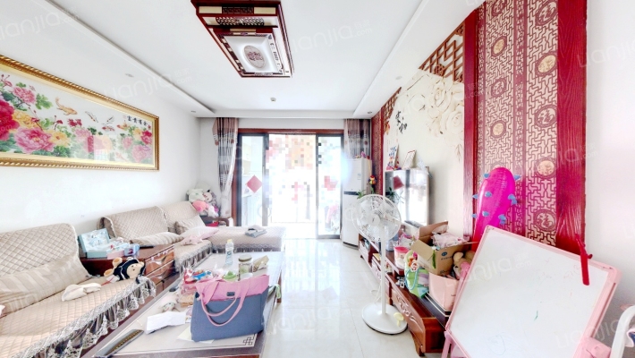 保利东郡律园二手房实景图