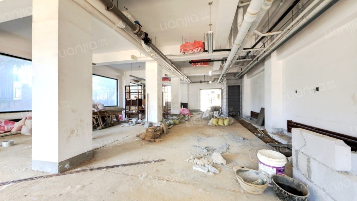 世界名园南区二手房实景图