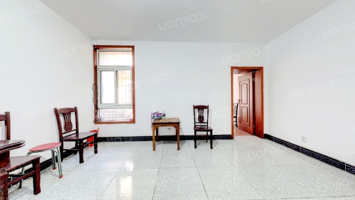 揽月山庄二手房实景图