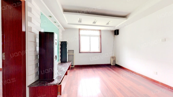 群力新村二手房实景图