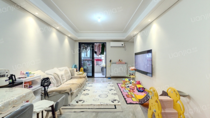 保利香颂五期二手房实景图