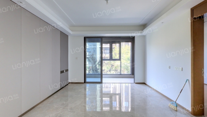 融创红城投赣江府二手房实景图