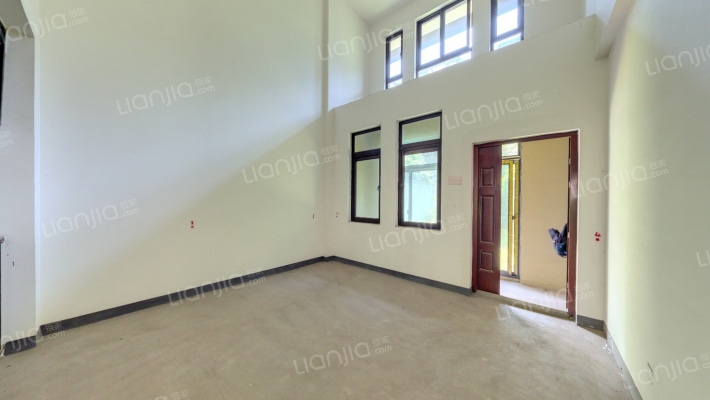 协信溪山墅二手房实景图