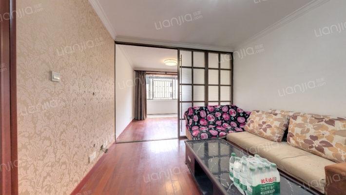 银和家园二手房实景图