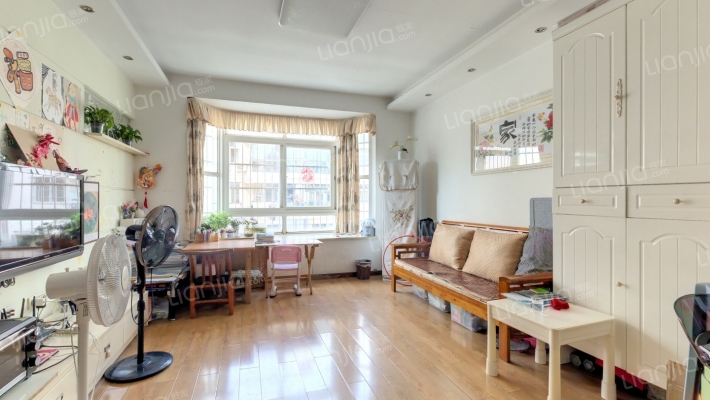 桃花岛城市花园二期湖畔人家二手房实景图