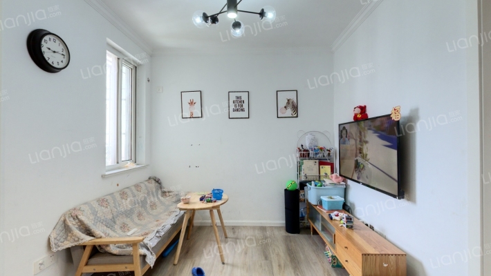 草芳新苑二手房实景图