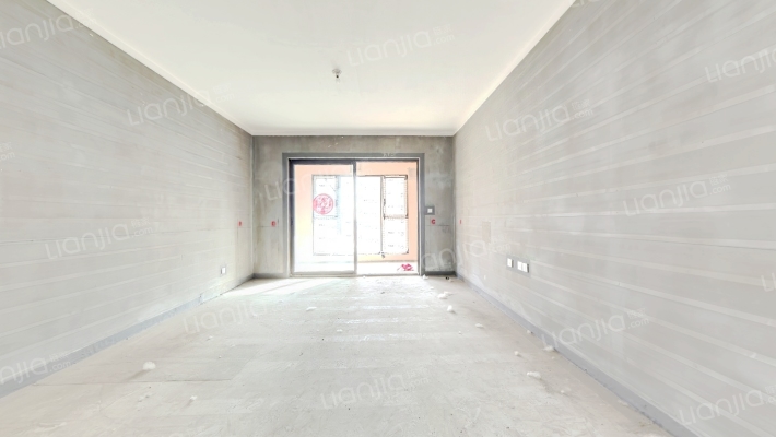 青风公园B区二手房实景图