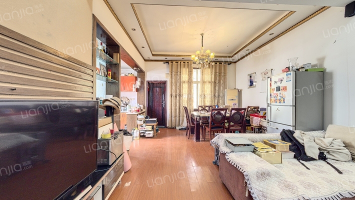 空中花园二手房实景图