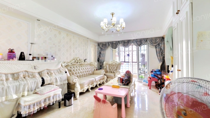 信达蓝爵二手房实景图