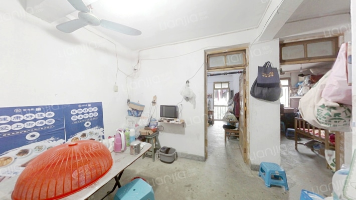 进步里二手房实景图