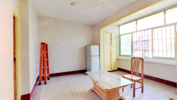 苦楝子小区二手房实景图