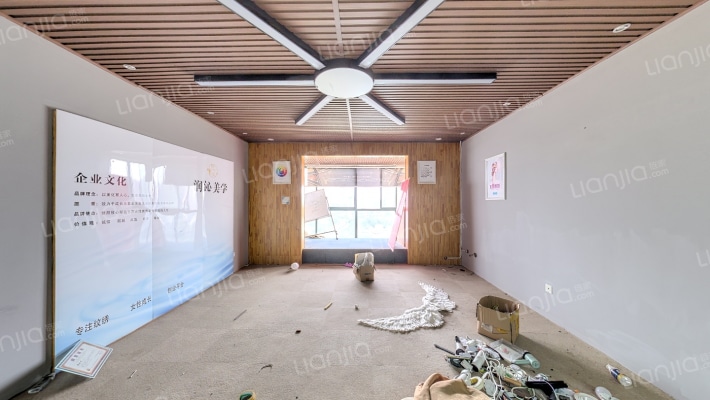 百合湖滨花园二手房实景图