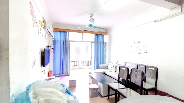 滨江花园二手房实景图