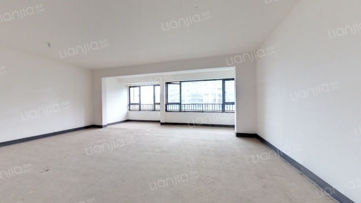 龙湖景粼玖序二组团二手房实景图