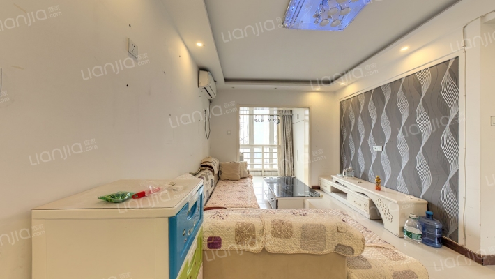 格林假日二手房实景图