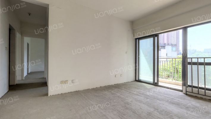 彩叠园1A期二手房实景图