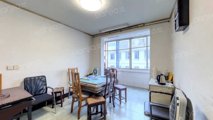 南桥路303弄二手房实景图